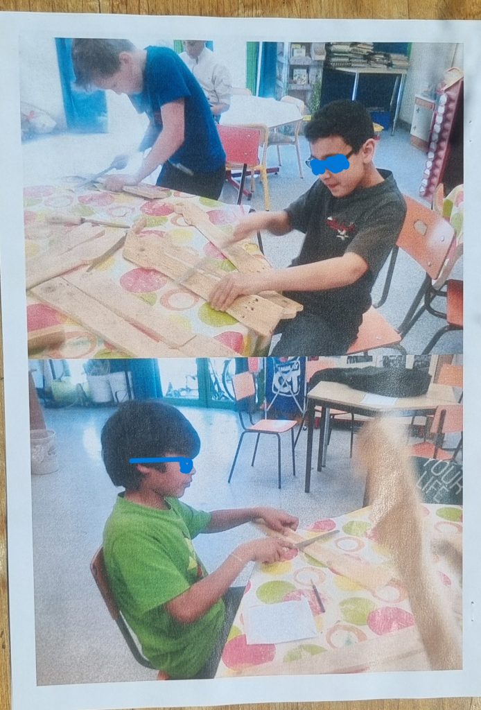 Éveil Musical / Fabrication. Entre les instruments de Musique (par Récupération) et l'Initiation à la Lutherie, on Découvre, Rêve, Essaie, Risque, Produit, S’amuse, Patiente, Partage, Échange, Aide, etc... Aventure palpitante vers un beau futur métier: la Lutherie et/ou la Musique-Guitare.