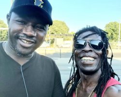 Un frère soliste de la ville. Excellent guitariste soliste, des milliers d'heures de shows, des accompagnement de divas en festivals d'été à travers le monde, etc... "Retrouvailles des GAÏNDES" (Lions en sénégalais)