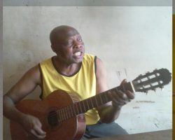 Quelques décennies plus tard, 2 membres du bureau ont emporté les fonds de notre association. J'ai dû calmer le courroux des artistes, et les regrouper de nouveau au sein d'une nouvelle, dénommée: FAMPO (Forum des Artistes Musiciens Professionnels de l'Ouest) Cameroun. C'est elle qui plus tard, avait fourni la PCA par intérim de la SONACAM (Société Nationale Camerounaise des Artistes Musiciens) Ou la CACEM camerounaise.